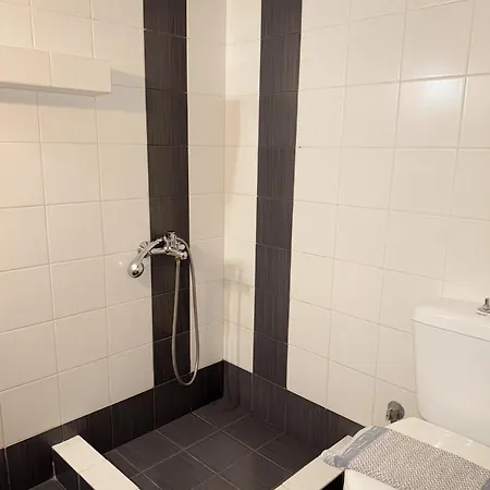 Thetis Iii, The House Appartement