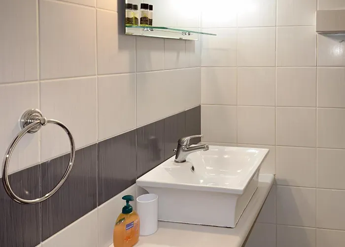 Thetis Iii, The House Apartamento Vivári